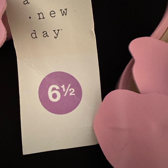 A New Day Pink Floral Sandals - Picture 5 of 5